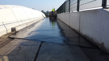 SAMI aanbrengen op viaduct Voor een bedrijf SAMI aanbrengen op de N381 bij Donkerbroek
