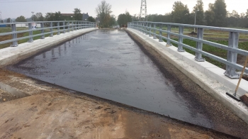 Betonnen viaduct d.m.v. SAMI voorzien van een vloeistof dicht membraan Betonnen viaduct met SAMI voorzien van een vloeistof dicht membraan